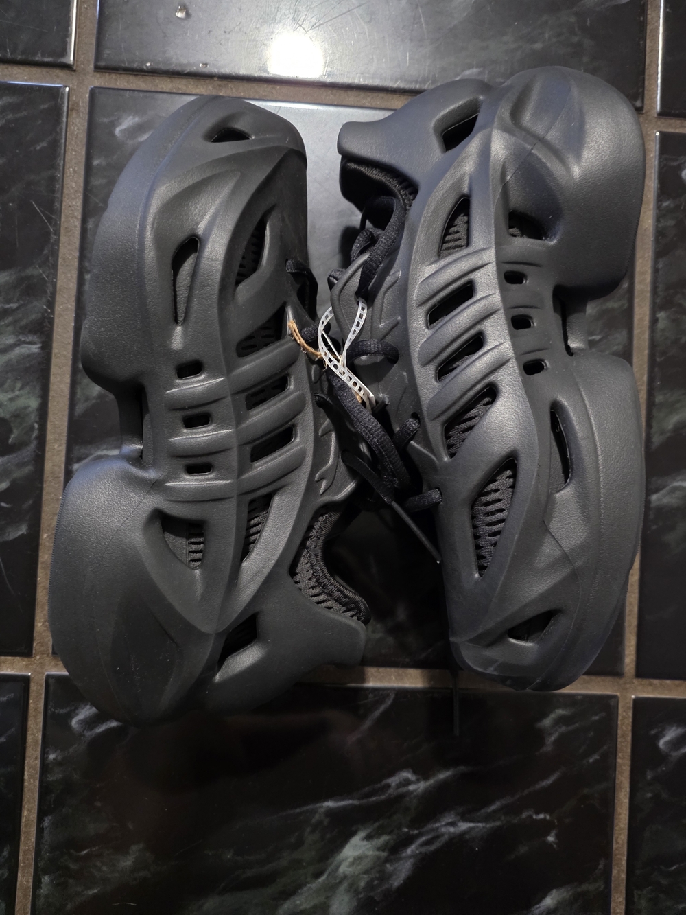 adidas Adifom Climacoil J Men's Sculpted Foam Vent Runner - Black